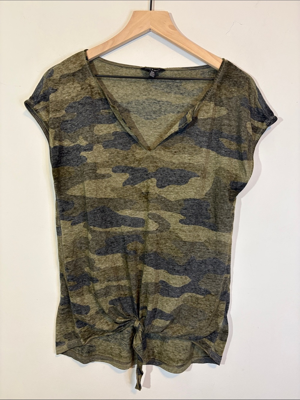 Lucky Brand Thin Camo V Neck Tie Front Loose Fit Draping Tee Medium Camouflage